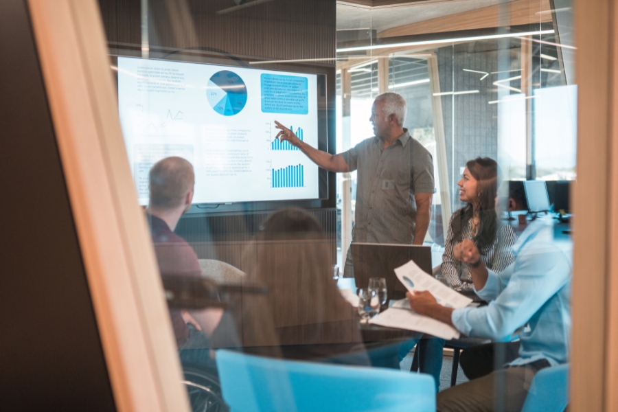 How a Contractor Marketing Agency Can Help You Retarget Lost Leads